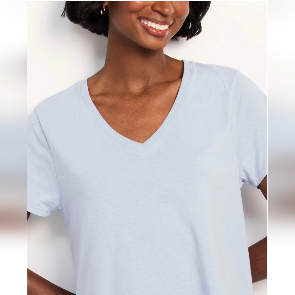 Threads 4 Thought - Cropped V-Neck TEE